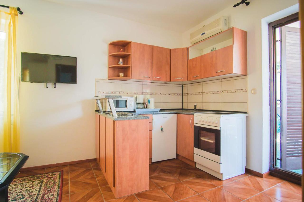 Apartmani Mili มาลินสกา ภายนอก รูปภาพ