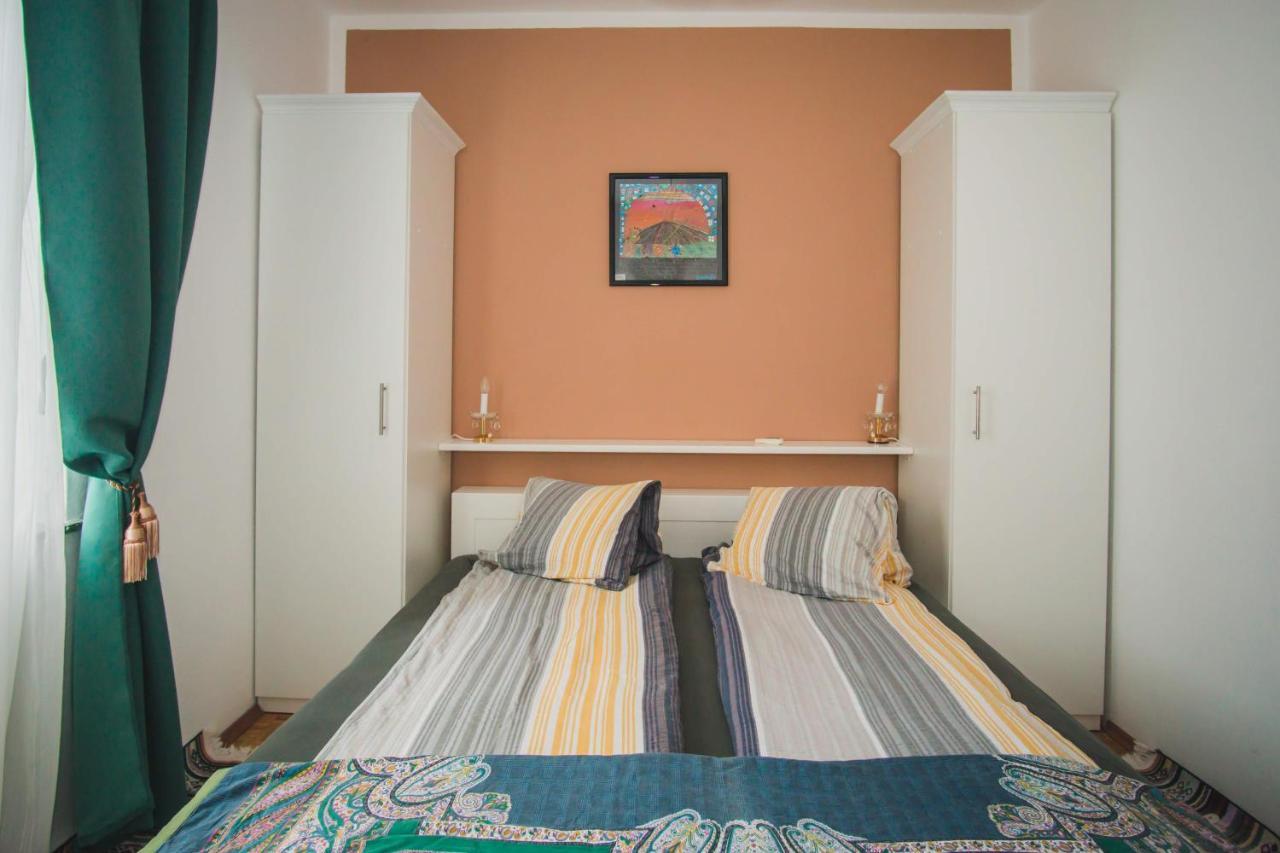 Apartmani Mili มาลินสกา ภายนอก รูปภาพ